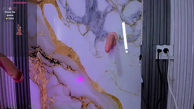 mlucreciasucker303av online show from March 2026 07:39:01 PM