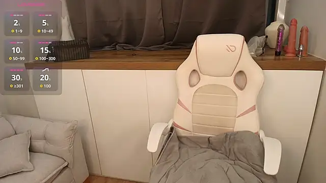 Susan Backer online show from April 2026 08:13:02 PM