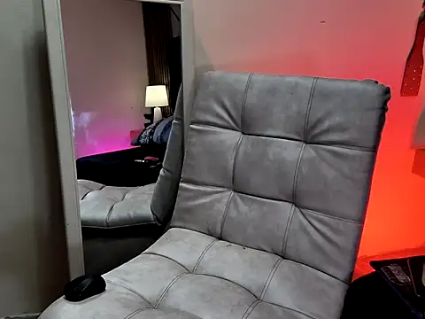 mary luckaysha  online show from March 2026 07:19:01 PM