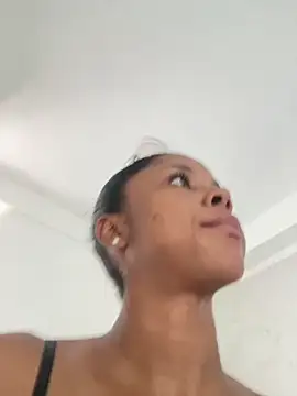 LIA PARKERR online show from April 2026 09:59:02 PM