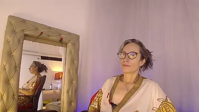 Snapshot of laurasofia45 chatting on April 2026 05:12:02 AM laurasofia45 online show from April 2026 05:12:02 AM
