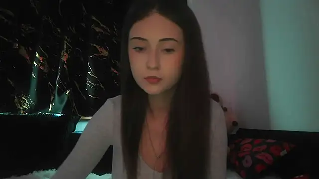 karlaluuvv online show from March 2026 02:33:02 PM