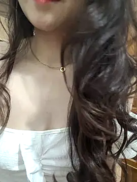 NinaKey online show from March 2026 03:48:01 PM