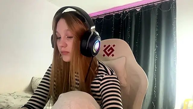 axin burnell online show from April 2026 06:55:02 PM