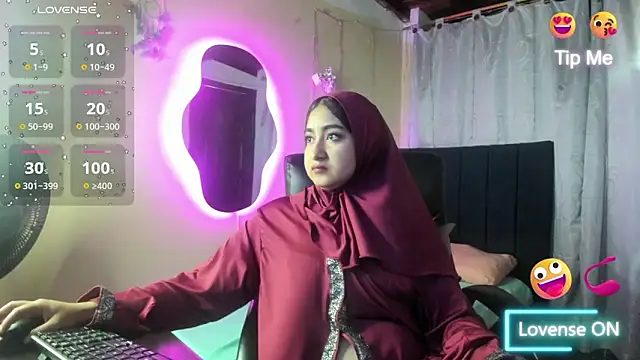 SamiraAwada online show from March 2026 07:04:02 PM