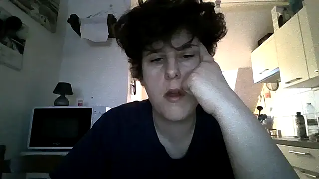 Snapshot of OIseauNoir88 chatting on February 2026 07:02:01 AM OIseauNoir88 online show from February 2026 07:02:01 AM