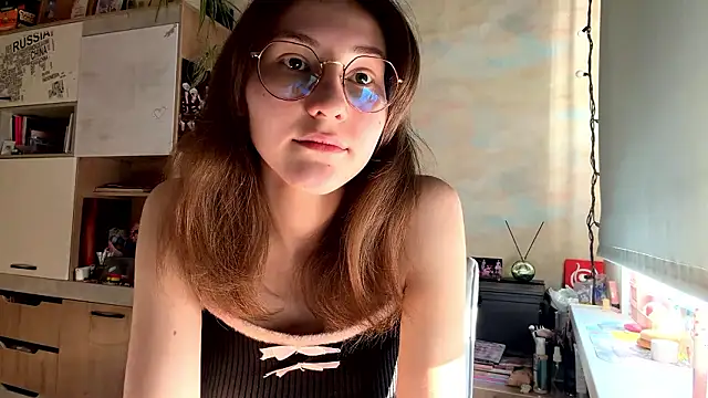 Miaaa Moon online show from March 2026 01:15:02 PM