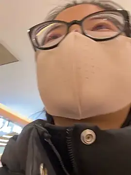 xinxin201201 online show from March 2026 06:57:01 AM