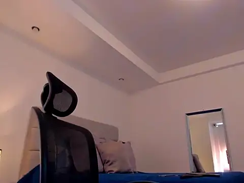 chris morgan7 online show from April 2026 06:59:02 PM