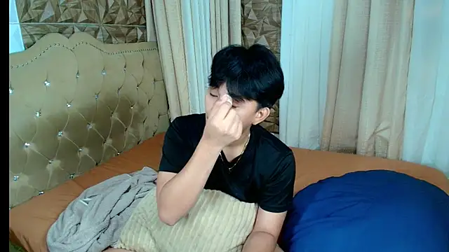 Snapshot of xlovercutietwink chatting on February 2026 04:33:01 PM xlovercutietwink online show from February 2026 04:33:01 PM