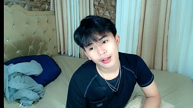 Snapshot of xlovercutietwink chatting on February 2026 05:53:02 PM xlovercutietwink online show from February 2026 05:53:02 PM