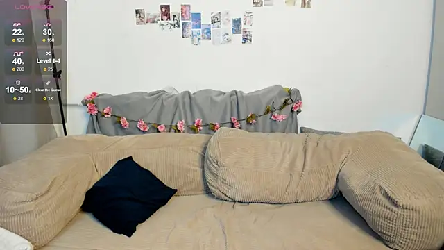 AuraShift online show from April 2026 09:50:02 PM