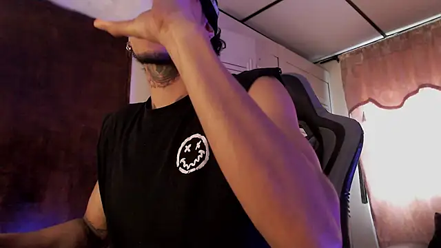 D3v1L88 online show from April 2026 09:39:33 PM