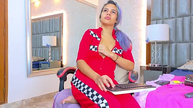 AlanaHouston online show from May 2026 05:12:01 AM