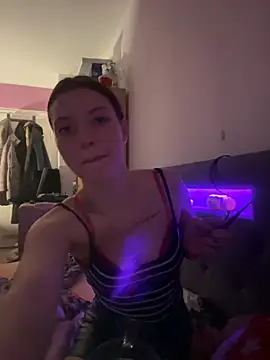 Snapshot of SofieKayla chatting on February 2026 09:24:01 PM SofieKayla online show from February 2026 09:24:01 PM