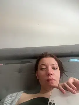 Snapshot of SofieKayla chatting on February 2026 10:33:01 AM SofieKayla online show from February 2026 10:33:01 AM