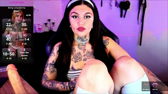 Zoeee 001 online show from March 2026 12:49:02 PM