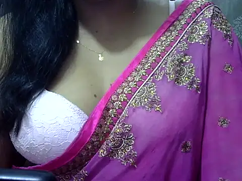 Snapshot of SumaiyaSultana chatting on July 2026 04:33:02 PM SumaiyaSultana online show from July 2026 04:33:02 PM