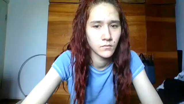 Snapshot of NickiKisinger chatting on June 2026 07:25:02 AM NickiKisinger online show from June 2026 07:25:02 AM