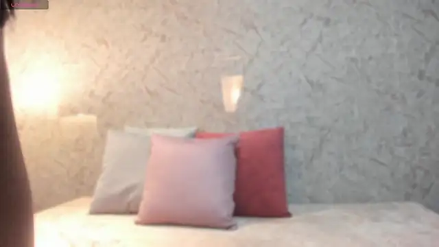 LessLee1 online show from April 2026 12:09:02 PM