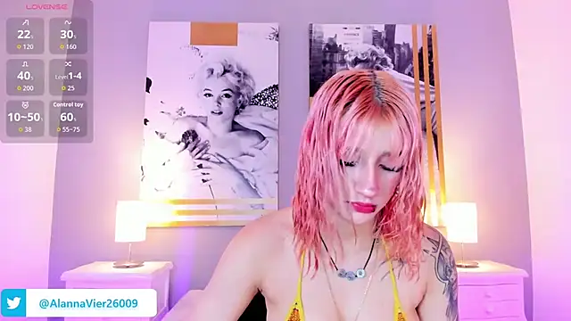Snapshot of AlannaViera chatting on June 2026 11:48:02 AM AlannaViera online show from June 2026 11:48:02 AM