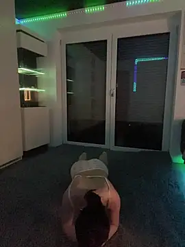 Just-Lilly online show from March 2026 01:32:01 AM