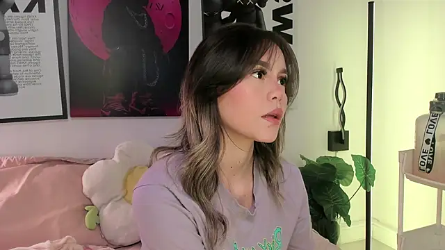 Hey lucy   online show from April 2026 11:17:01 AM