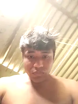 Leoh28 online show from April 2026 05:17:01 PM