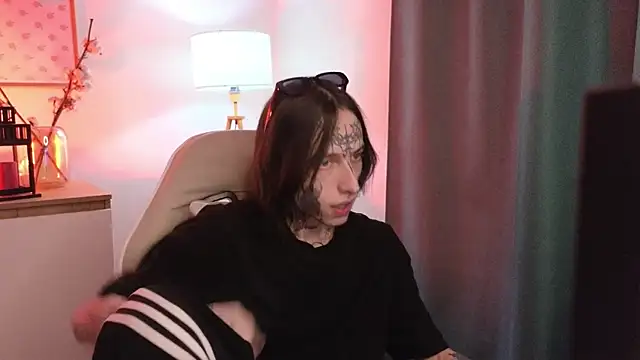 swagamee online show from April 2026 09:04:01 PM