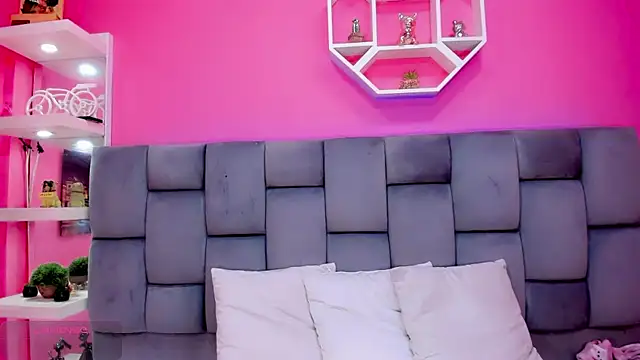 Snapshot of ManuelaJohnson chatting on July 2026 01:14:02 PM ManuelaJohnson online show from July 2026 01:14:02 PM