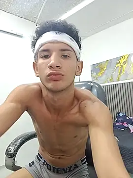 JDWhite18 online show from March 2026 04:15:02 AM