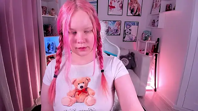 AnnieVibe online show from March 2026 05:31:01 PM