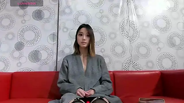 Snapshot of erinaka123 chatting on April 2026 01:52:01 PM erinaka123 online show from April 2026 01:52:01 PM