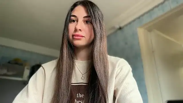LiluMartiznir online show from May 2026 11:16:02 AM