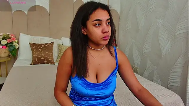 Luna Cortier online show from April 2026 05:06:01 AM