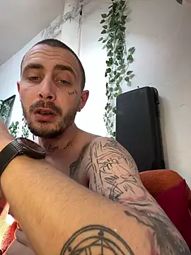 Piratee666 online show from April 2026 11:59:01 AM