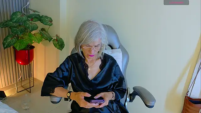 Snapshot of miss_monserrate01 chatting on July 2026 02:31:01 PM miss monserrate01 online show from July 2026 02:31:01 PM