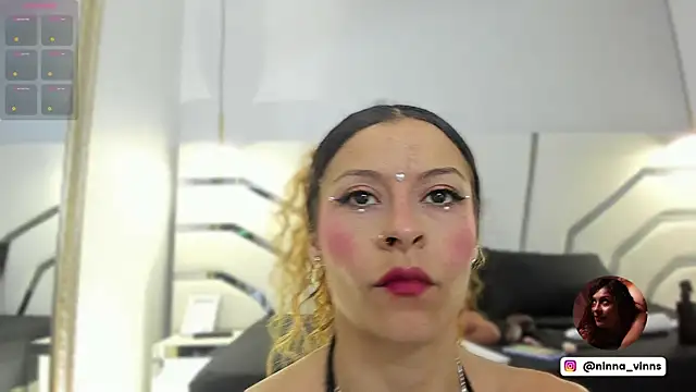 ninna vinns online show from April 2026 04:11:01 AM