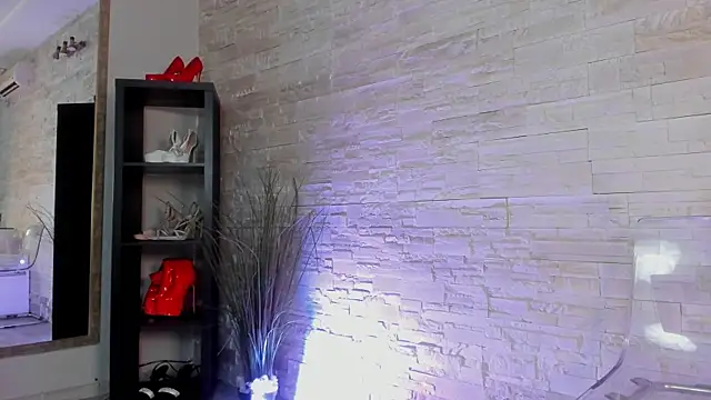 Ivorym00n online show from April 2026 04:34:01 AM