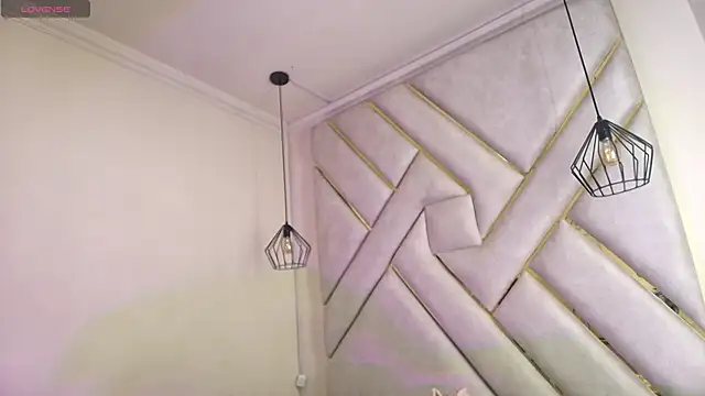 Dahiana Dmour  online show from April 2026 03:50:02 PM