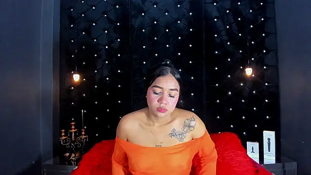 MiaWolton online show from March 2026 07:15:02 PM