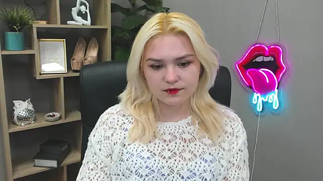 SweetLilyxo online show from March 2026 08:18:01 AM