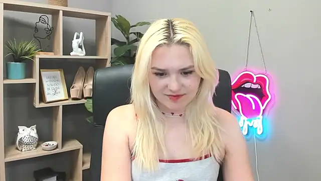SweetLilyxo online show from June 2026 01:35:02 PM