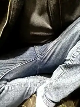 Aww21 online show from March 2026 06:30:01 PM