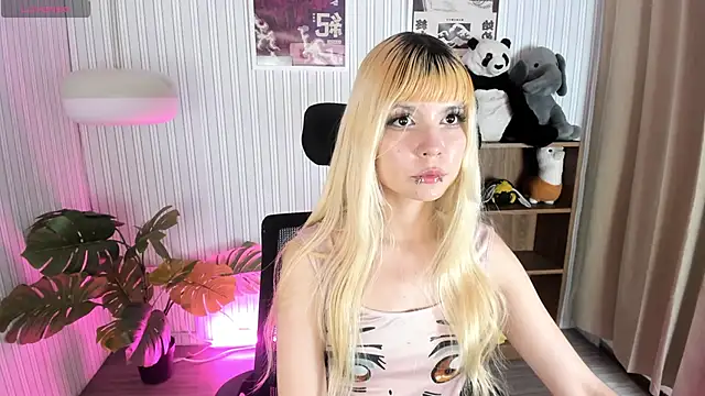 Laukyubey1 online show from March 2026 08:13:02 PM