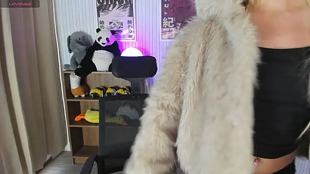 Laukyubey1 online show from March 2026 08:03:01 PM