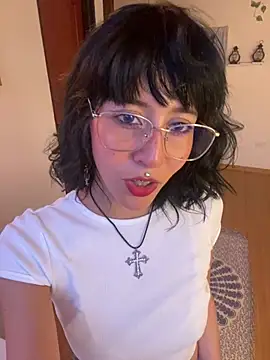 Capricornmystic1 online show from April 2026 11:06:01 PM