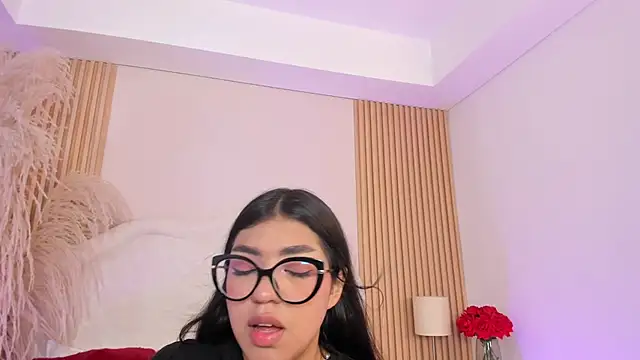 Snapshot of rebeca_taylor chatting on July 2026 08:24:02 PM rebeca taylor online show from July 2026 08:24:02 PM
