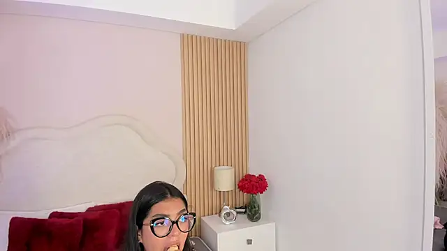 Snapshot of rebeca_taylor chatting on July 2026 08:14:01 PM rebeca taylor online show from July 2026 08:14:01 PM