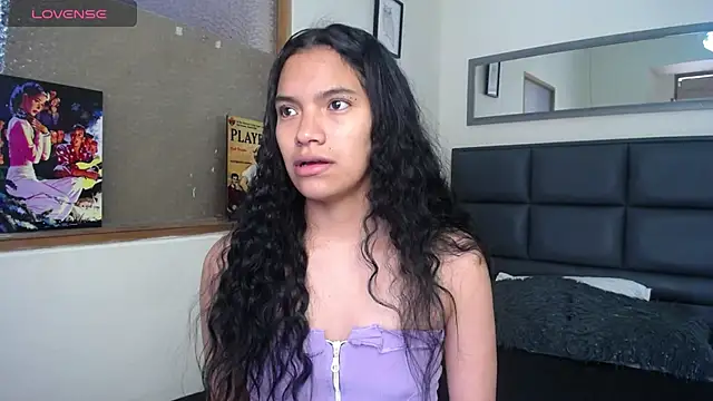 Snapshot of Julieta_Parker chatting on July 2026 07:53:01 PM Julieta Parker online show from July 2026 07:53:01 PM